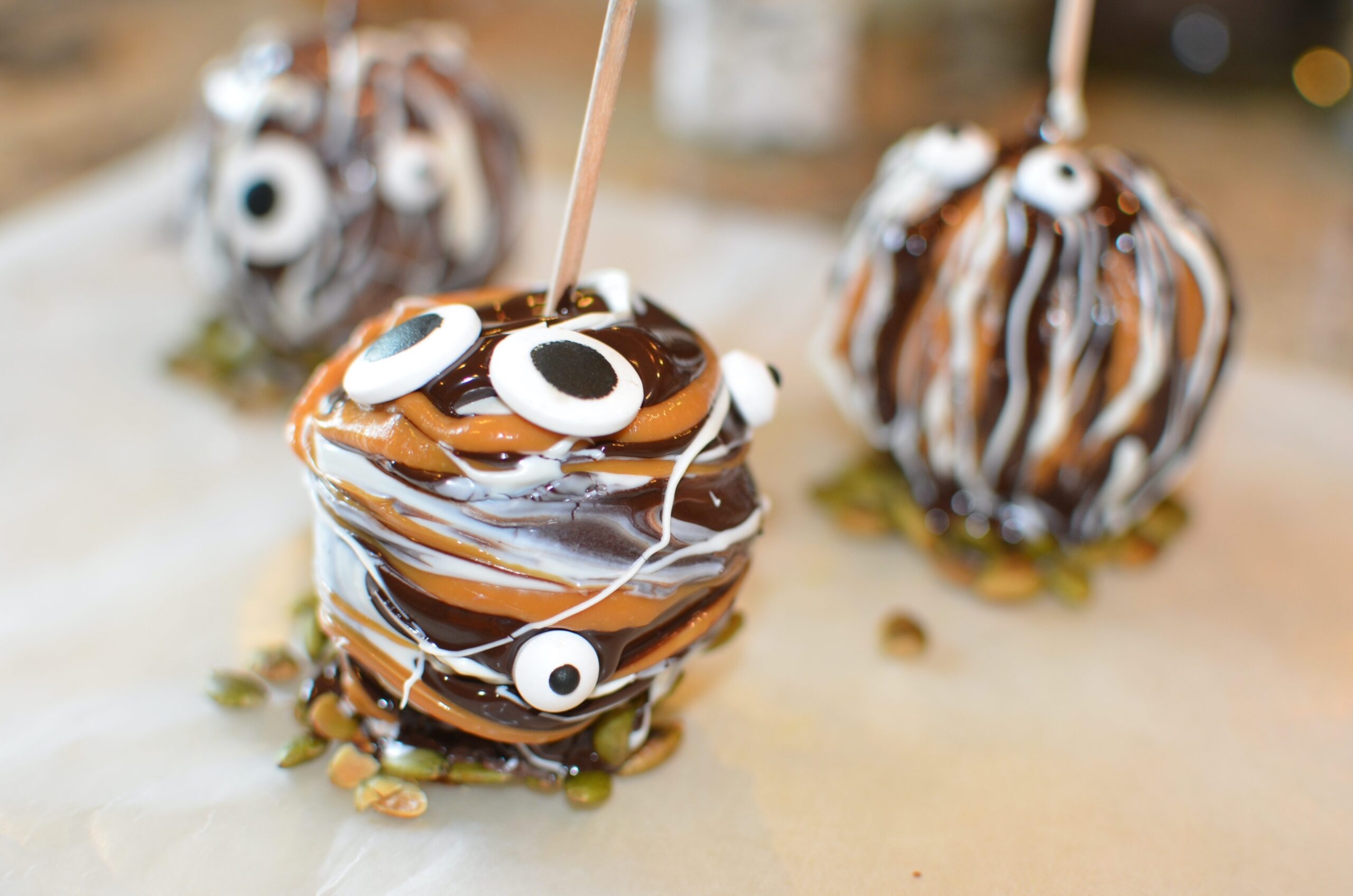 Chocolate Caramel Apples