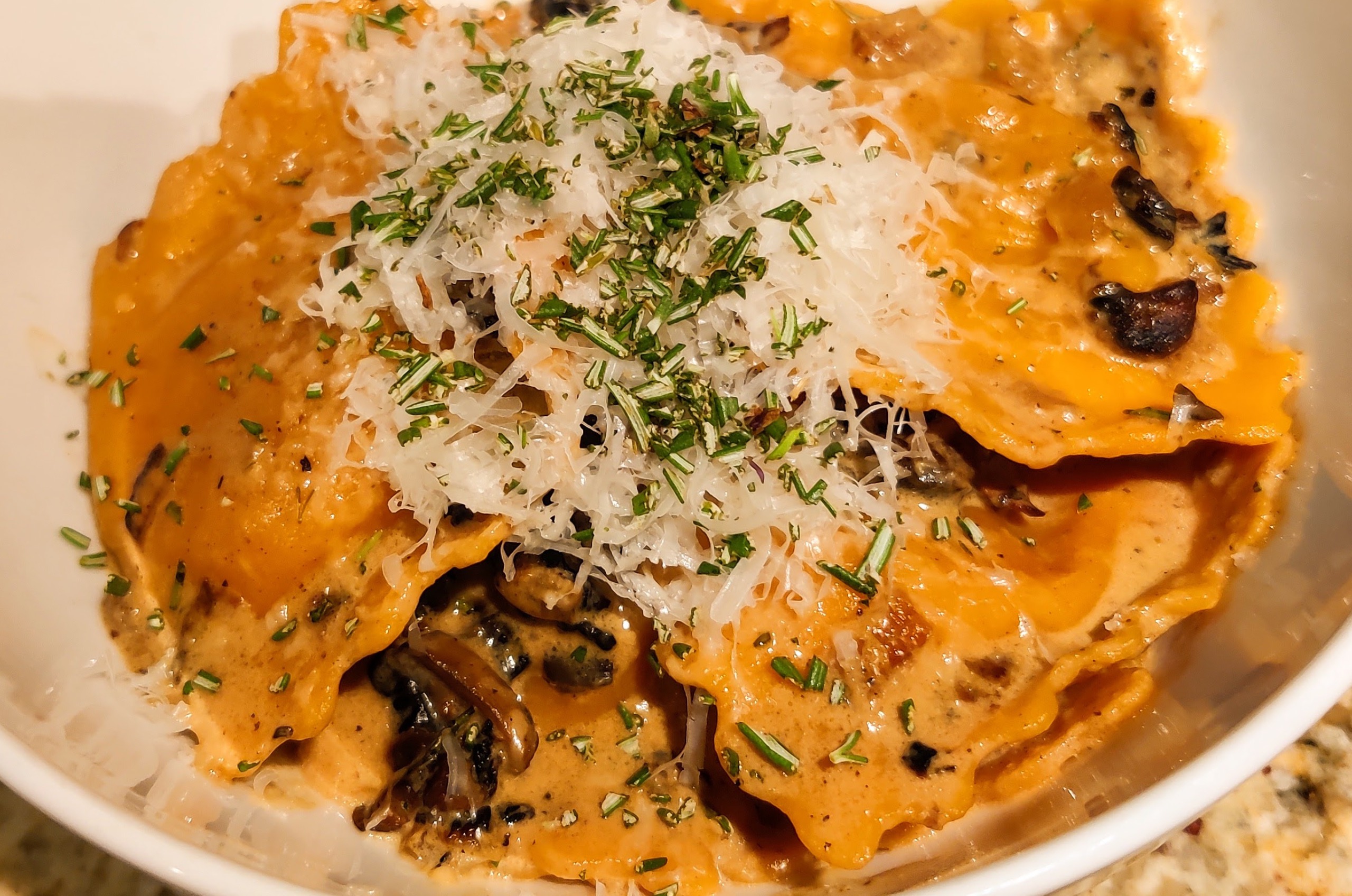 Quick & Cozy Fall Dinner: Pumpkin Ravioli with Creamy Mushroom Sauce