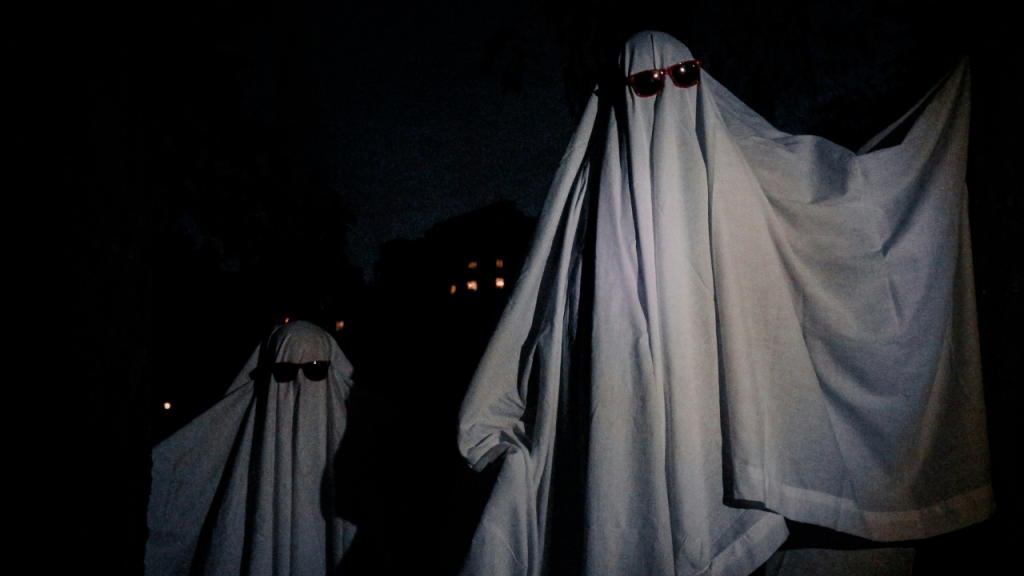 diy ghost costume